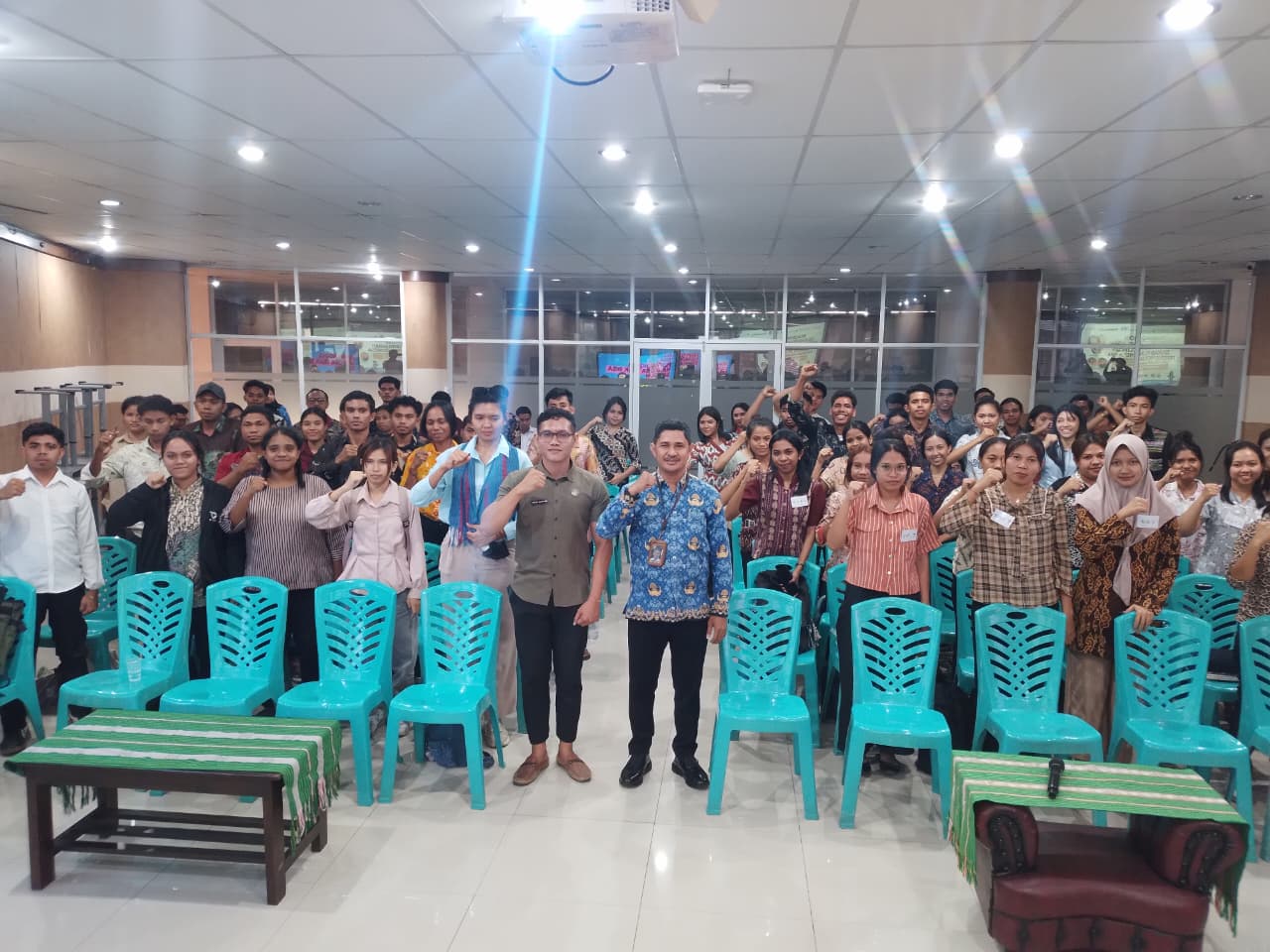 Migrant Center Universitas Citra Bangsa (UCB) Kupang sukses menyelenggarakan sosialisasi pencegahan narkoba bagi para Calon Pekerja Migran Indonesia (CPMI).